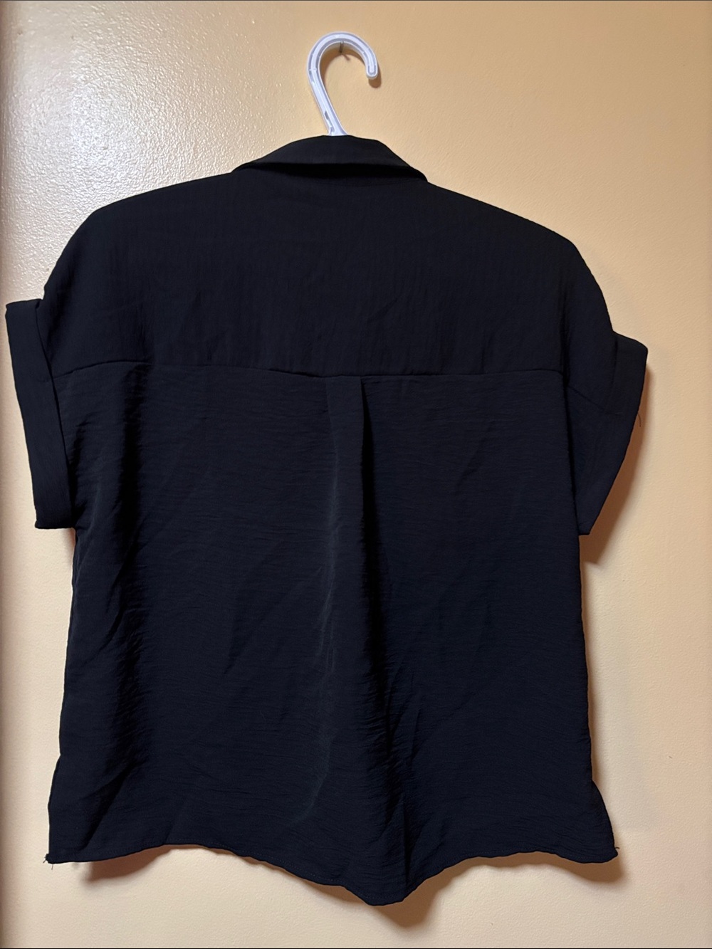 Streetwear Society Black Short-Sleeve Button-Up Blouse - Picture 3 of 4